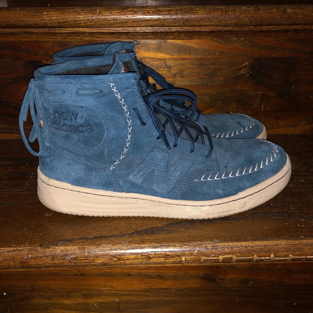 Pre-Owned Native x New Balance Size 9.5